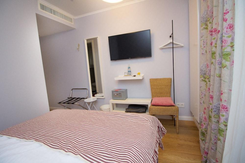 Das Kleine Hotel In Muenchen Экстерьер фото