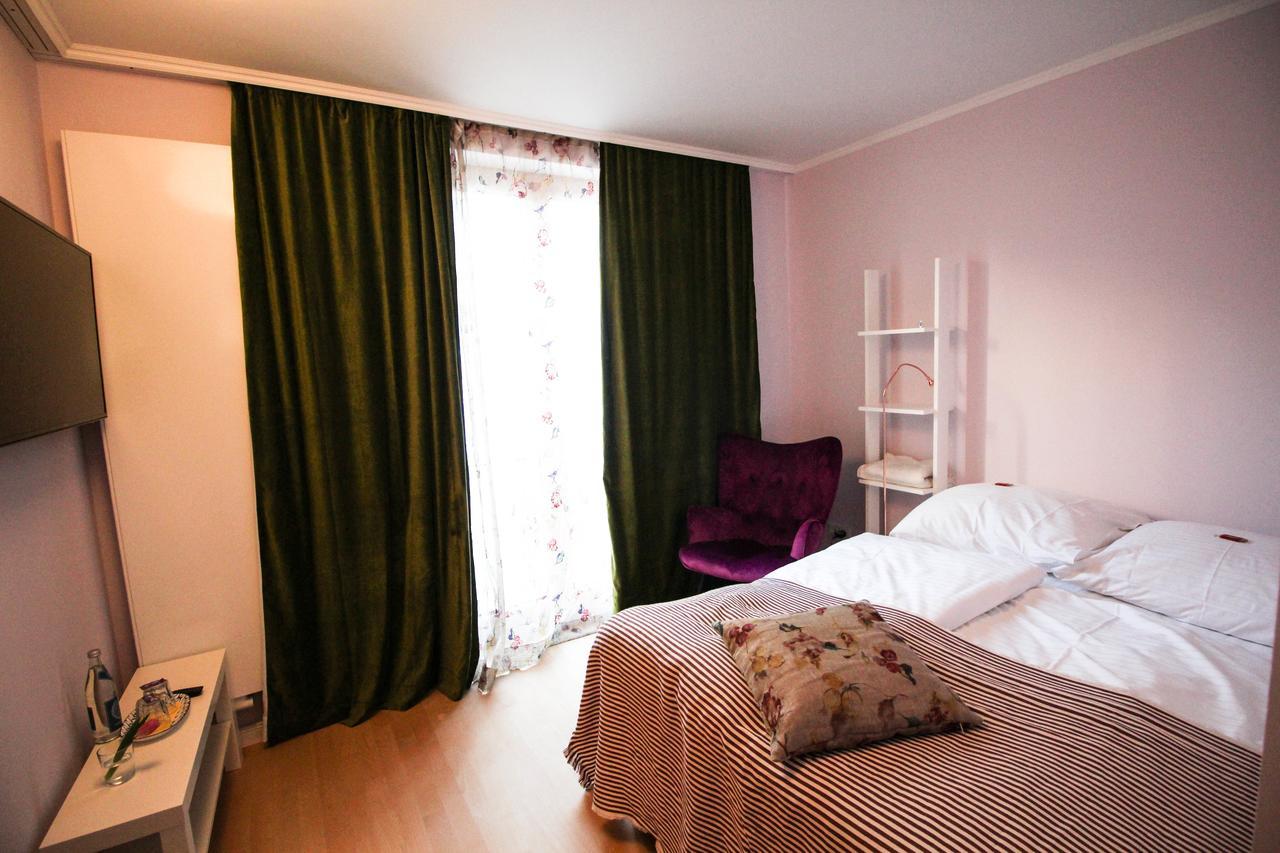 Das Kleine Hotel In Muenchen Экстерьер фото