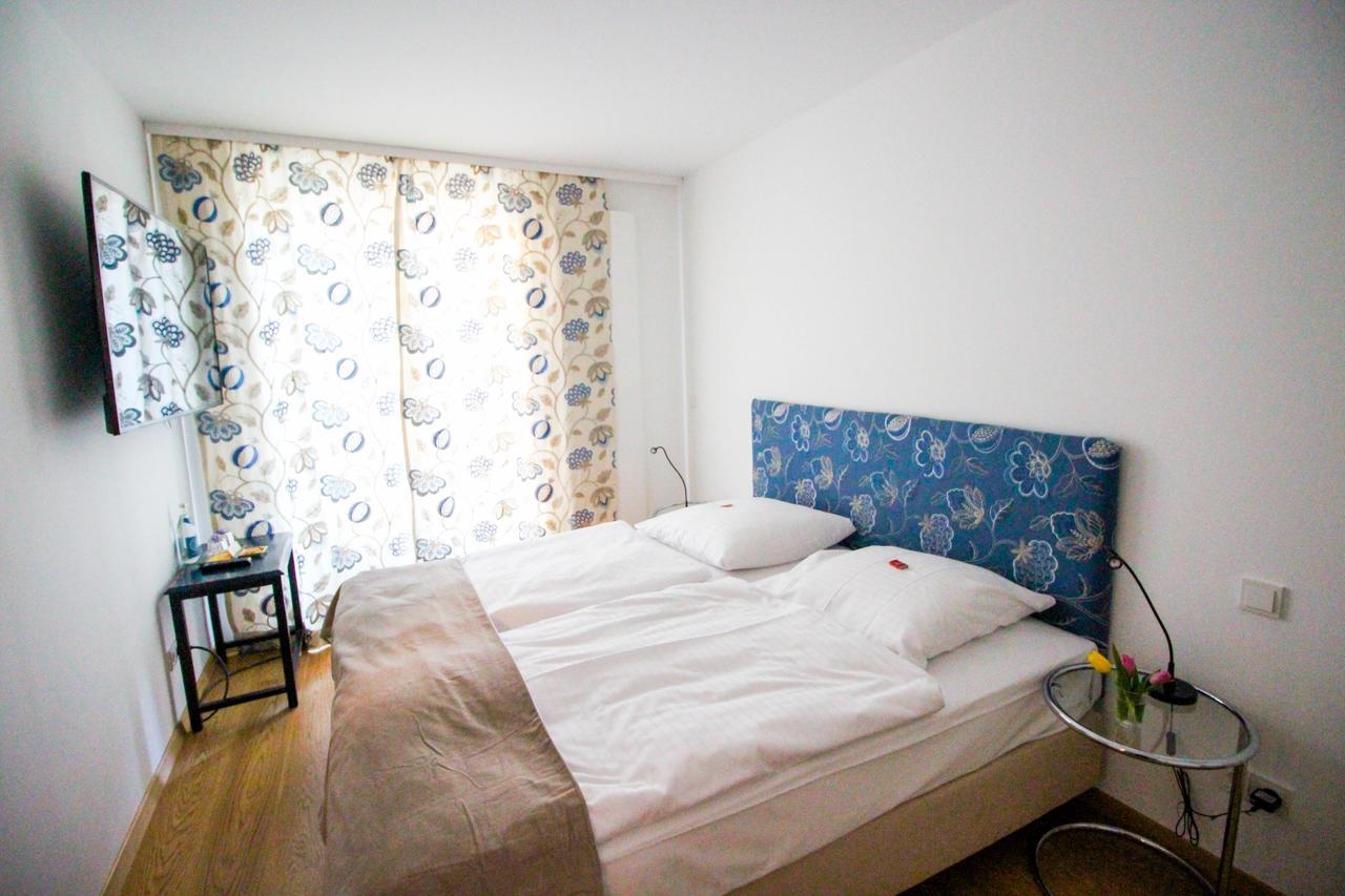 Das Kleine Hotel In Muenchen Экстерьер фото