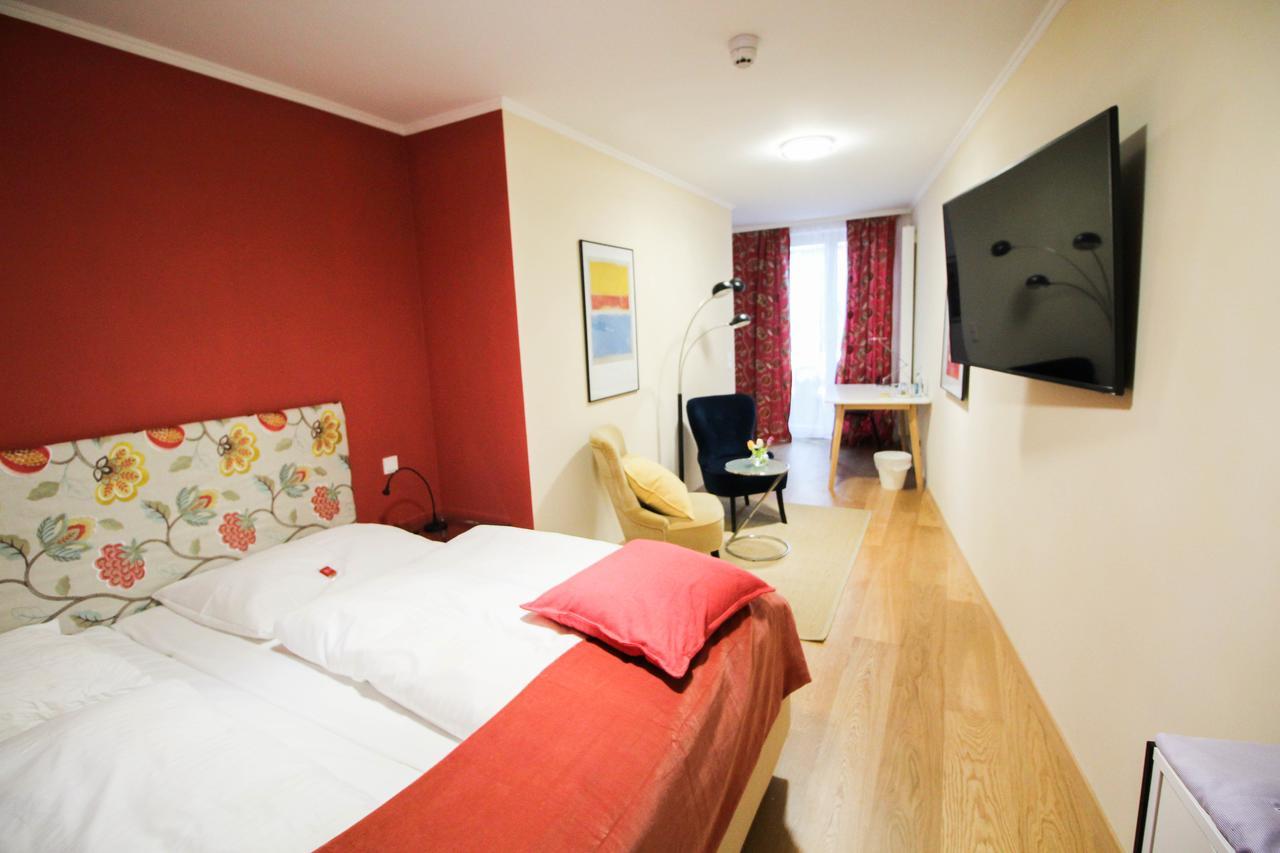 Das Kleine Hotel In Muenchen Экстерьер фото