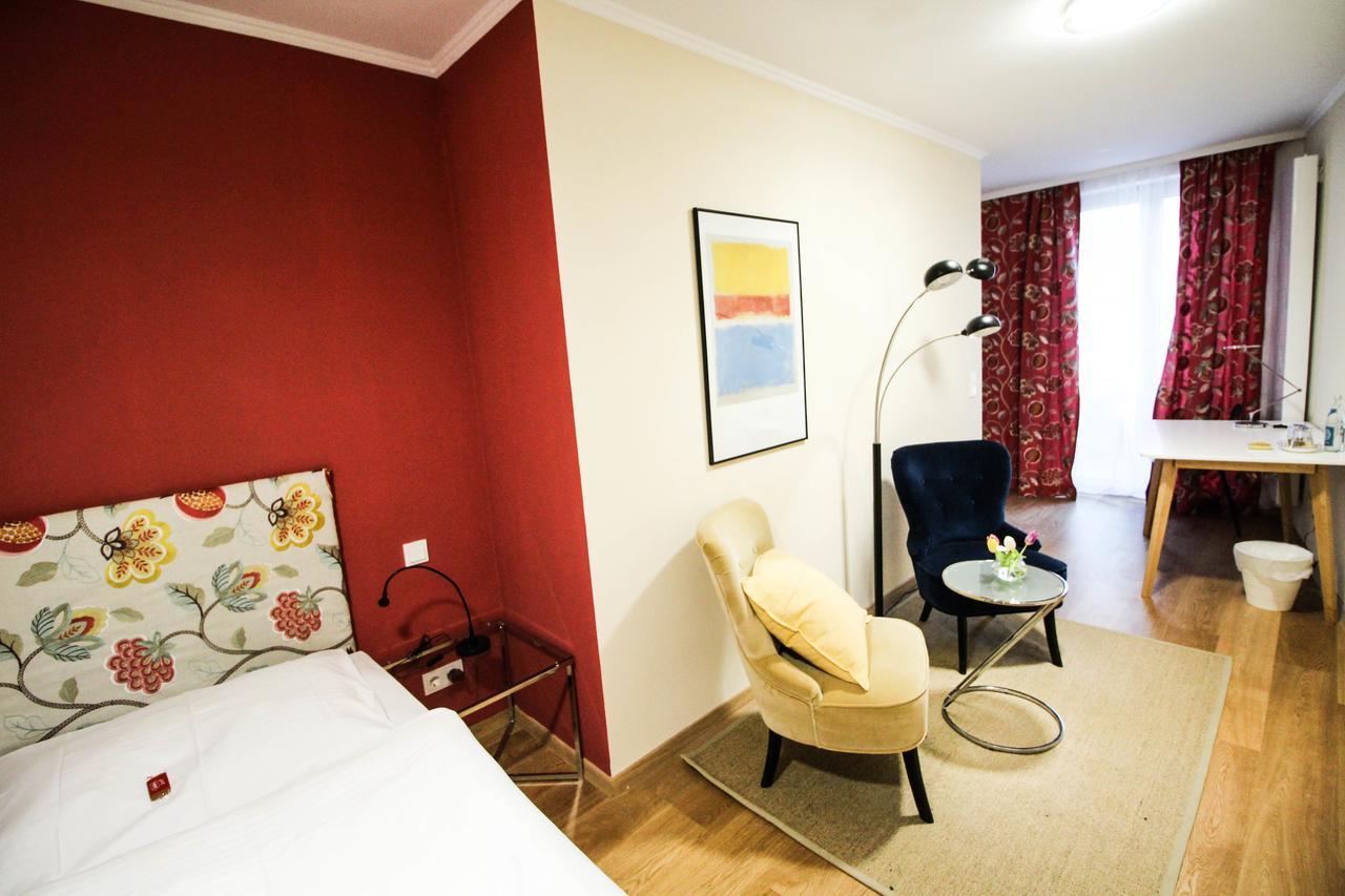Das Kleine Hotel In Muenchen Экстерьер фото