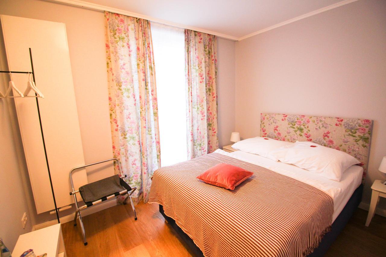 Das Kleine Hotel In Muenchen Экстерьер фото