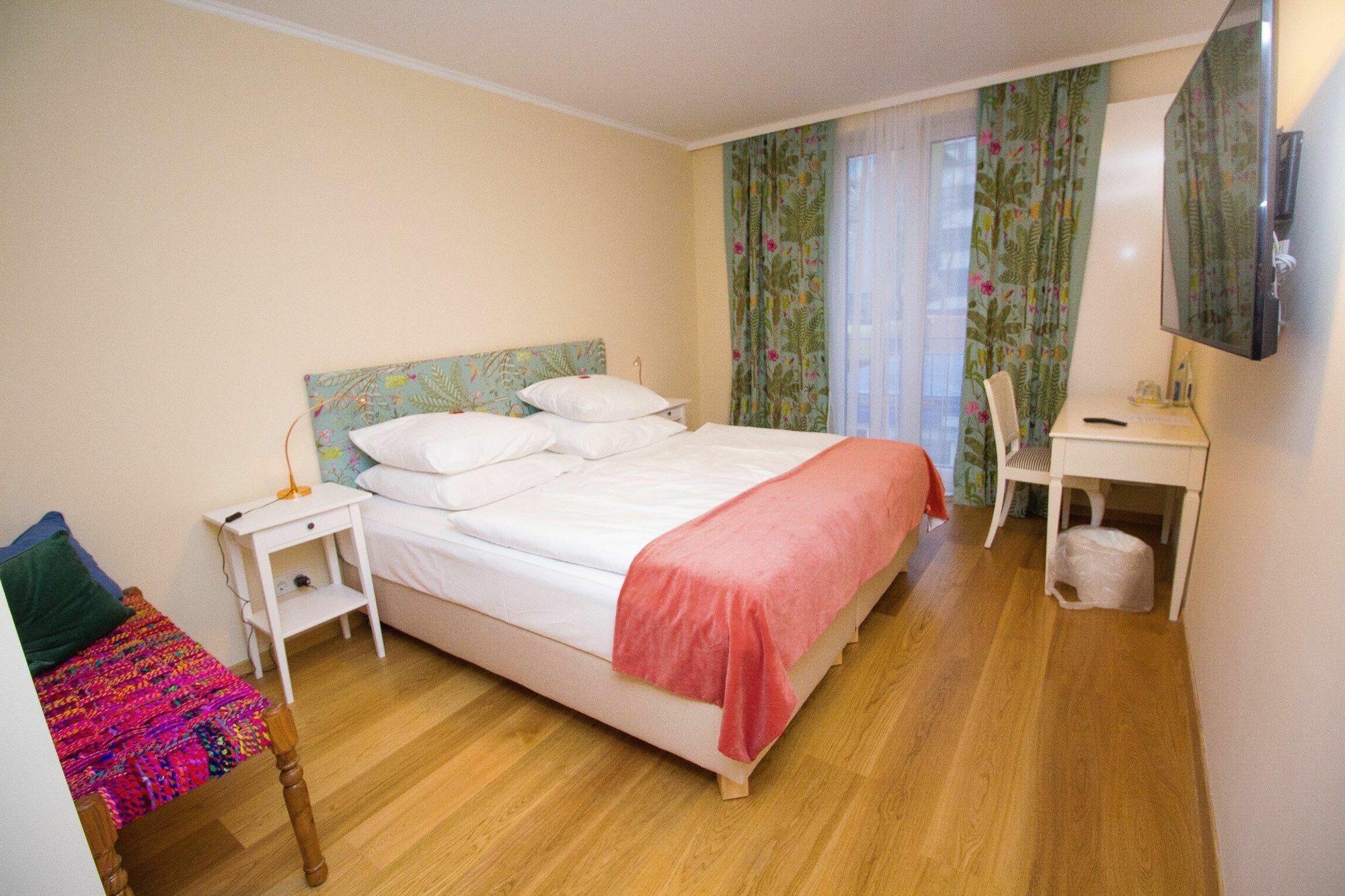 Das Kleine Hotel In Muenchen Экстерьер фото
